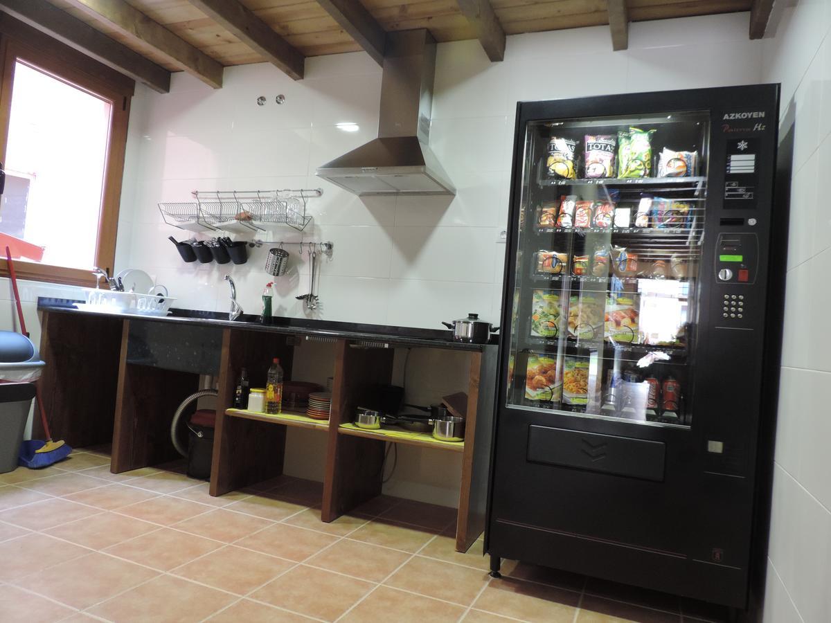 Albergue Santo Tomas De Canterbury Леон Экстерьер фото